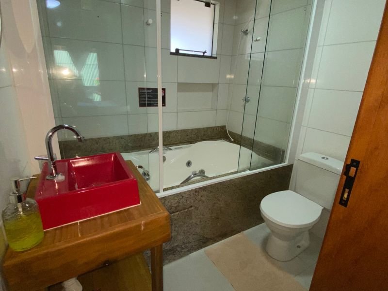 Suite Luxo com Banheira (7)